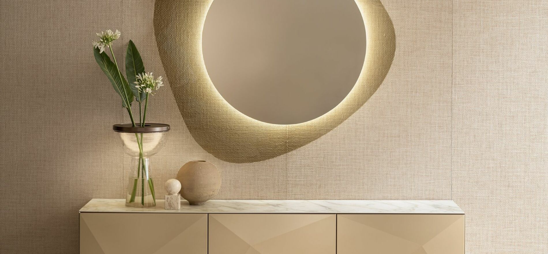 Flora, lampada vaso di design in vetro soffiato trasparente