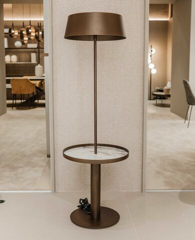 Piantana di design in metallo verniciato