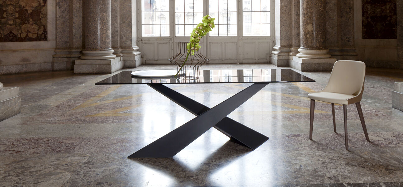 Tavolo cristallo, design elegante e moderno, ideale per salotto e sala